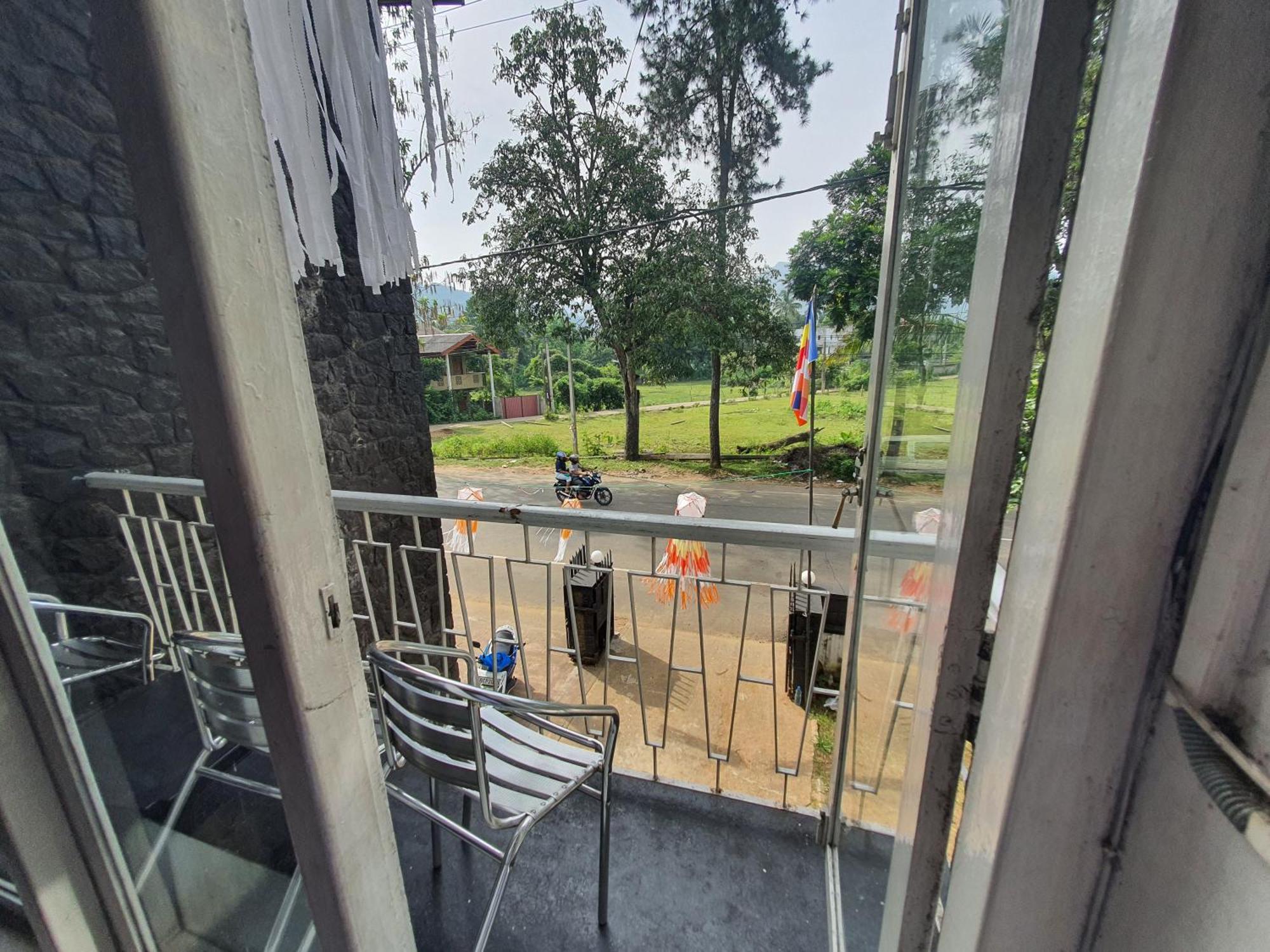 Dunhinda Falls Inn Бадула Екстериор снимка